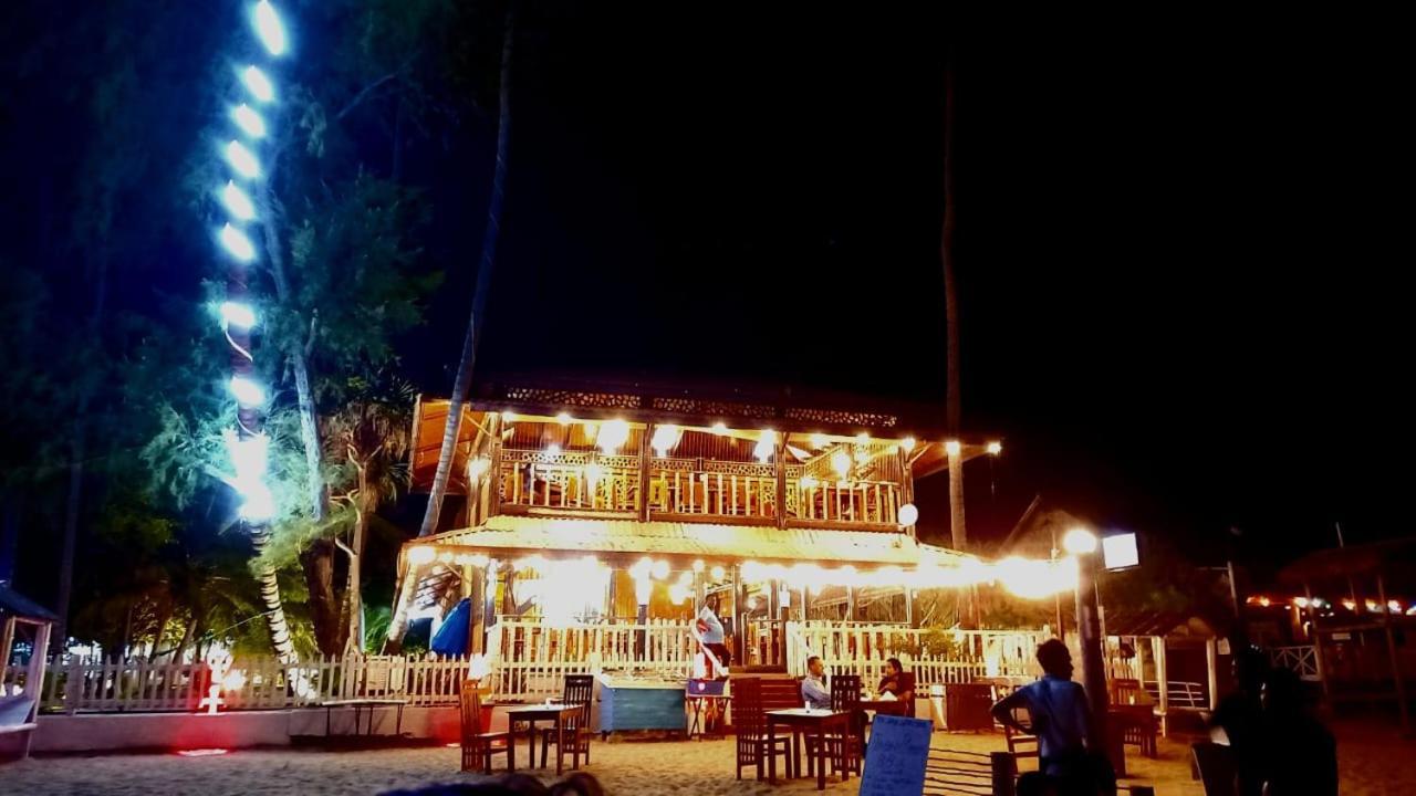 Blue Sand Beach Resort Trincomalee Exterior foto